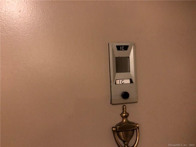 Building Photo - 80 Cartright St