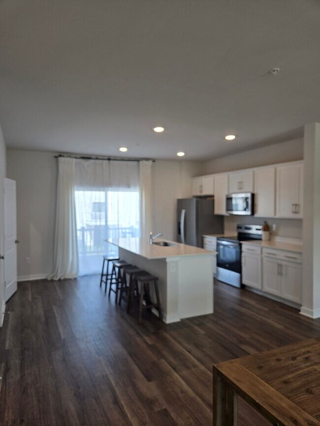Foto del edificio - Beautiful Townhome in La Plata