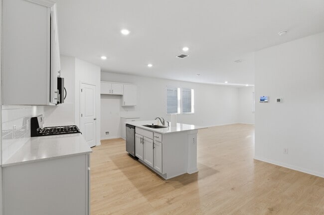 Foto del edificio - 465 Brooks Ranch Dr