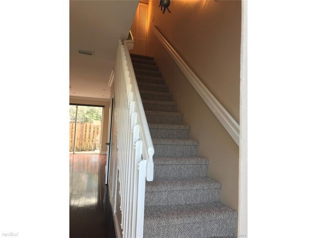 Foto del edificio - 21250 NE 8th Pl