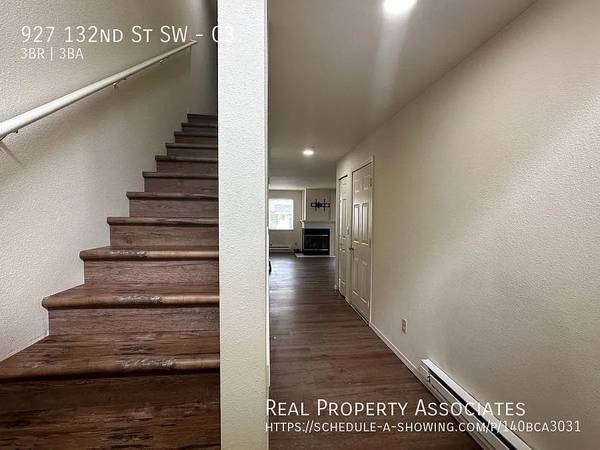 Building Photo - 927 132nd St SW