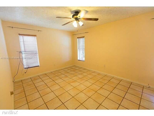 Building Photo - 4 br, 2 bath House - 16330 SW 109th Ave