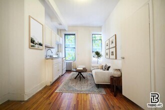 Building Photo - 1490 1st Ave