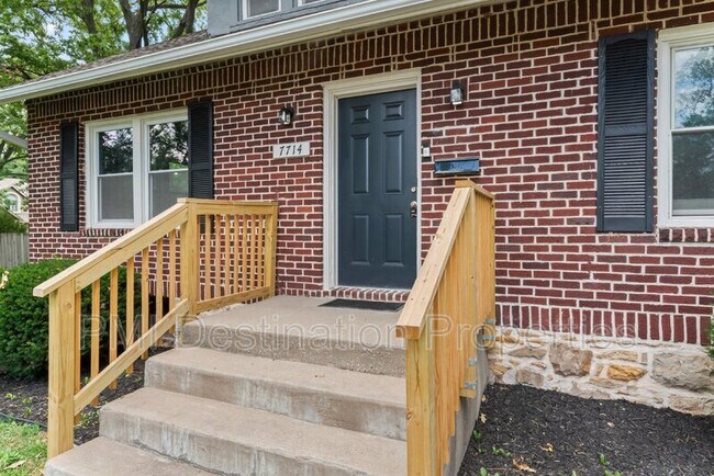 Foto del edificio - 7714 Johnson Dr