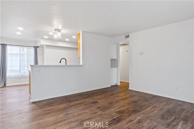 Foto del edificio - 1365 Crafton Ave