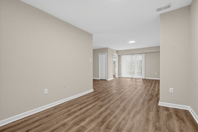 Building Photo - 1294 Cooper St