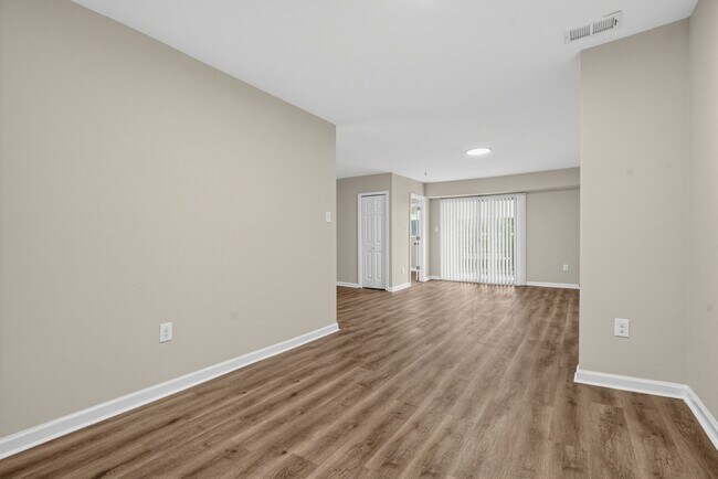 Foto del edificio - 1294 Cooper St