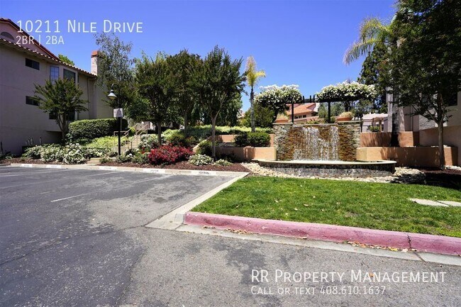 Foto del edificio - Gorgeous Waterfall condo nestled in prime ...