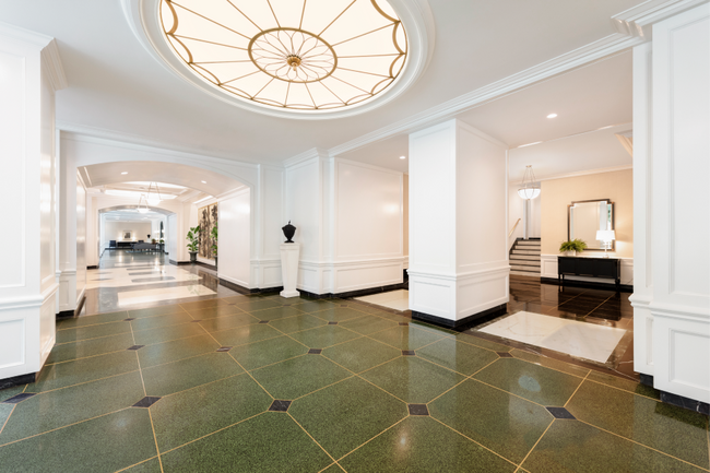 Foto del edificio - 215 E 68th St