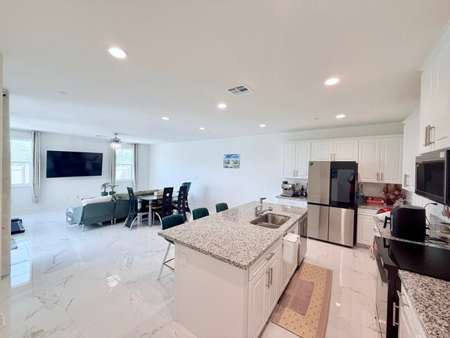 Building Photo - 4316 Cadence Wy