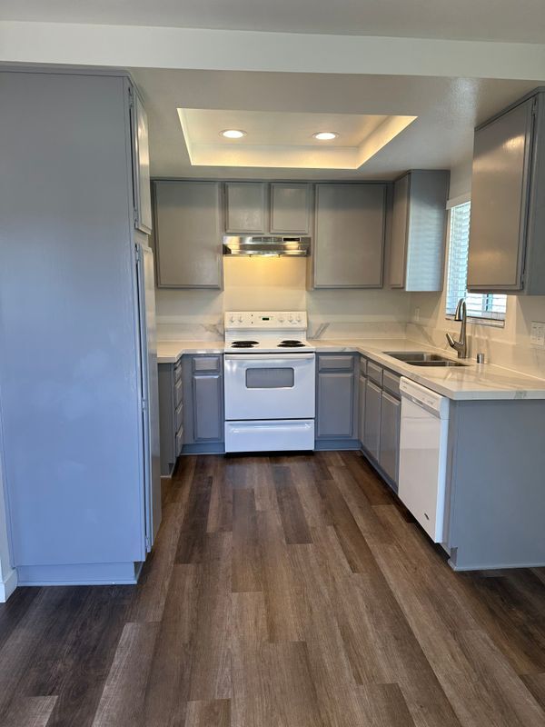 Foto del edificio - 5238 Hayter Ave