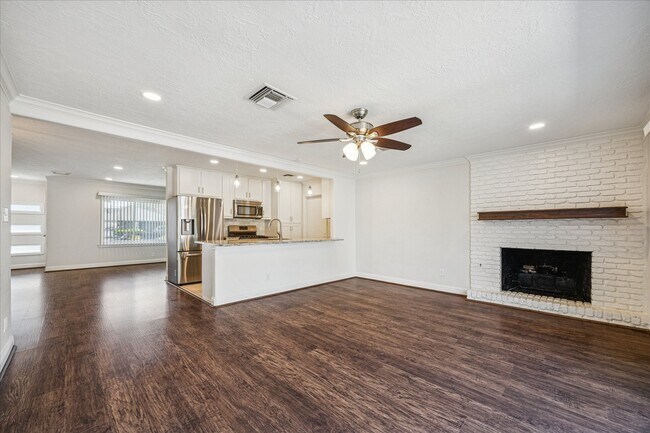 Foto del edificio - 5226 Nina Lee Ln