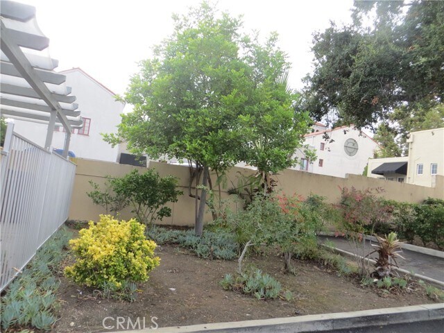 Building Photo - 147 Mariposa Ave
