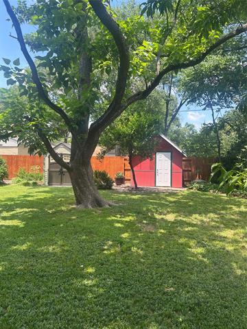 Building Photo - 10420 Aledo Dr