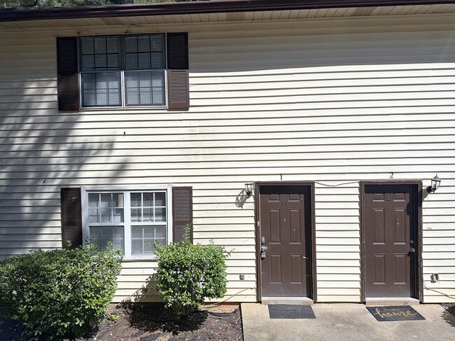 Building Photo - 5954 Stonewall Dr