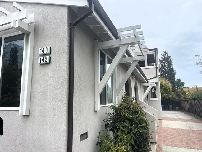 Foto del edificio - Spacious 3-Bedroom, 2-Bath Home in the Hea...