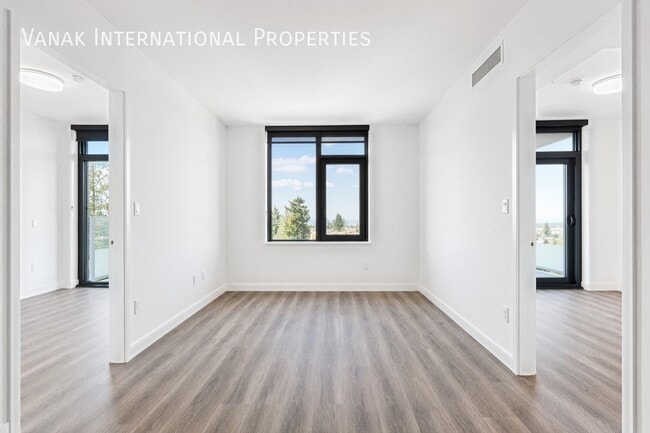 Building Photo - Brand New O2 Metrotown | 2 Bed, 2 Bath + Den Prime Metrotown Location