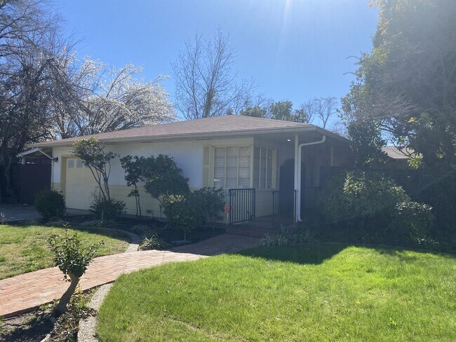 Foto del edificio - 1014 Stanford Ave