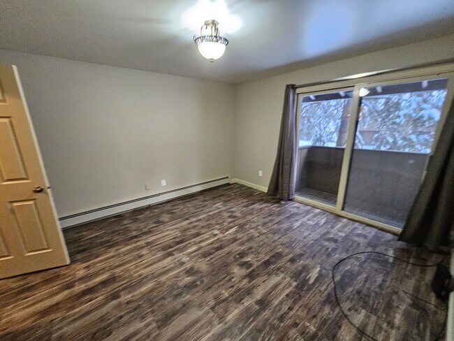 Building Photo - 7217 Foxridge Cir