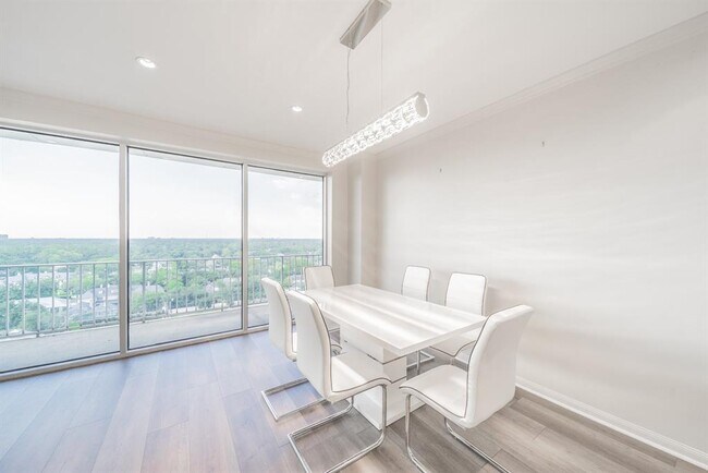 Foto del edificio - 2200 Willowick Rd