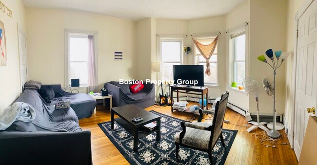 Building Photo - 137 Saint Alphonsus St