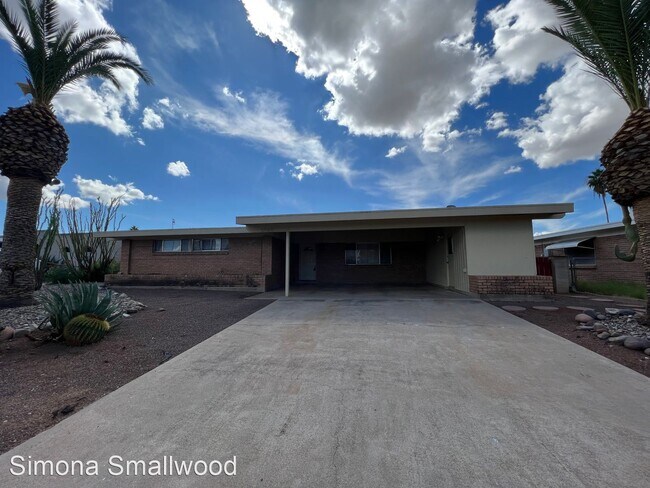 Building Photo - 4 br, 2 bath House - 2340 S Camino Seco