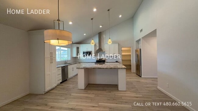Foto del edificio - 4362 E Ludlow Dr