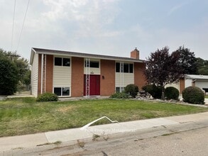 Building Photo - 8701 Brynwood Dr