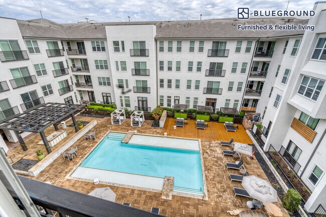 Building Photo - 3100 Esperanza Crossing