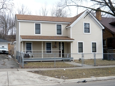 Primary Photo - 21-25 S Grove St
