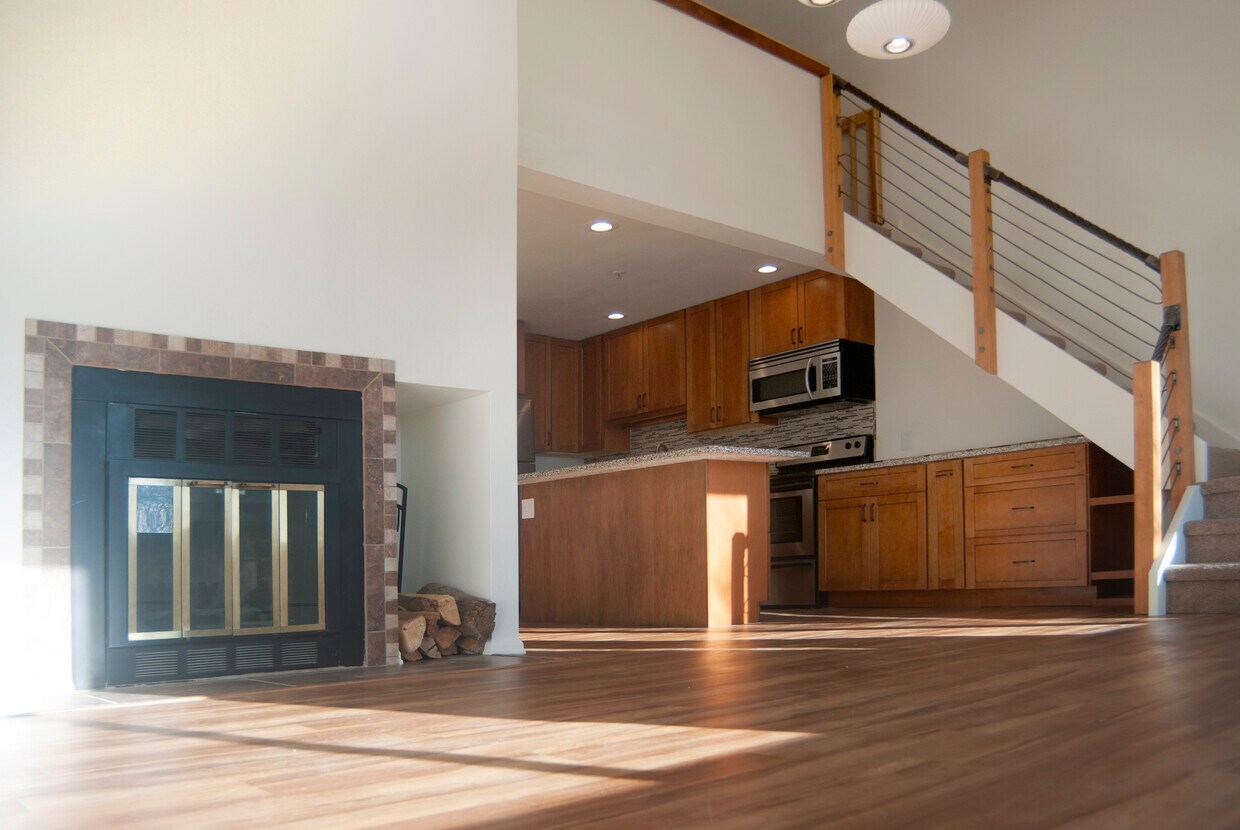 2201 Pearl St Unit 204, Boulder, CO 80302 Condo for Rent in Boulder