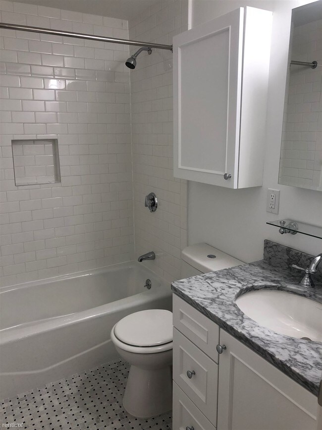 Foto del edificio - 1 br, 1 bath  - 22 Chauncy St Apt 22B