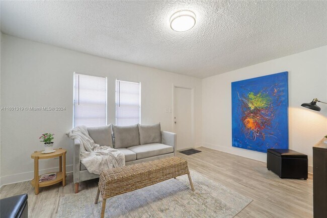 Foto del edificio - 2560 SW 67th Ave