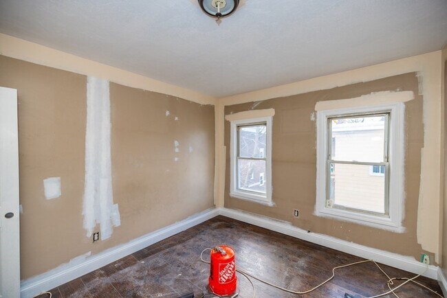 Building Photo - 58 Ellsworth St
