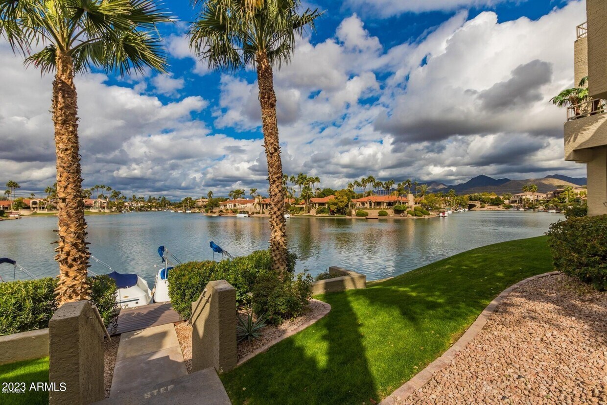 Primary Photo - 10080 E Mountainview Lake Dr