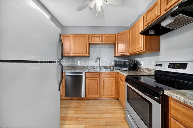 Foto del edificio - 322 N Boyle Ave