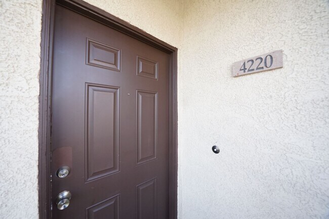 Building Photo - NO SHOWINGS until 7/11/2024