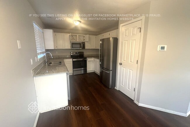 Building Photo - 11001 Benton St