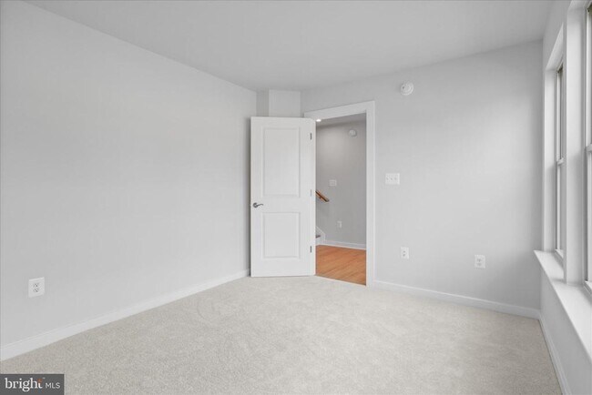 Foto del edificio - 208 Chianti Ter SE