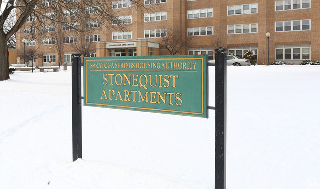 Building Photo - Stonequist Apartments