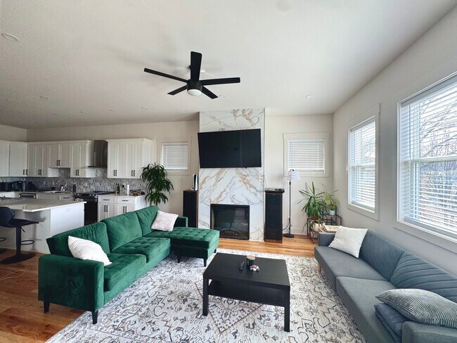 Foto del edificio - 411 McAdoo Ave