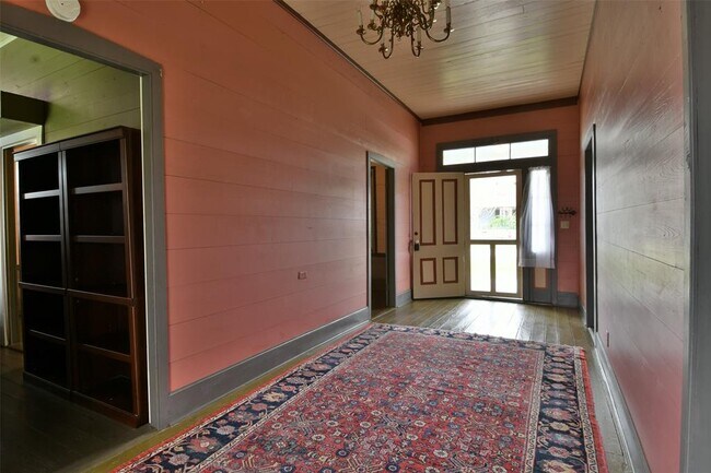 Foto del edificio - 9091 Providence St