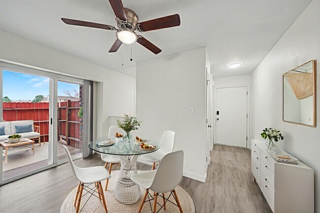 Foto del edificio - 4270 Loomis Ave