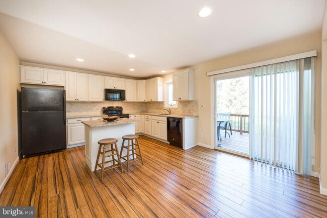 Building Photo - 3930 Gatehouse Lane