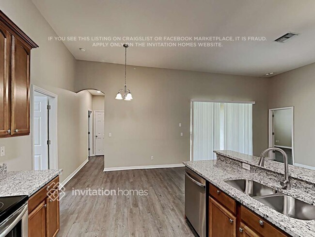 Building Photo - 11920 Summer Springs Dr