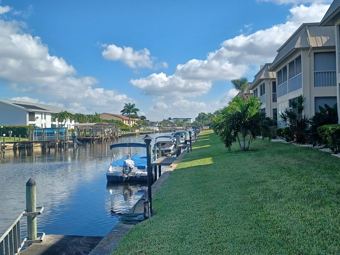 Foto principal - 909 SE 46th Ln