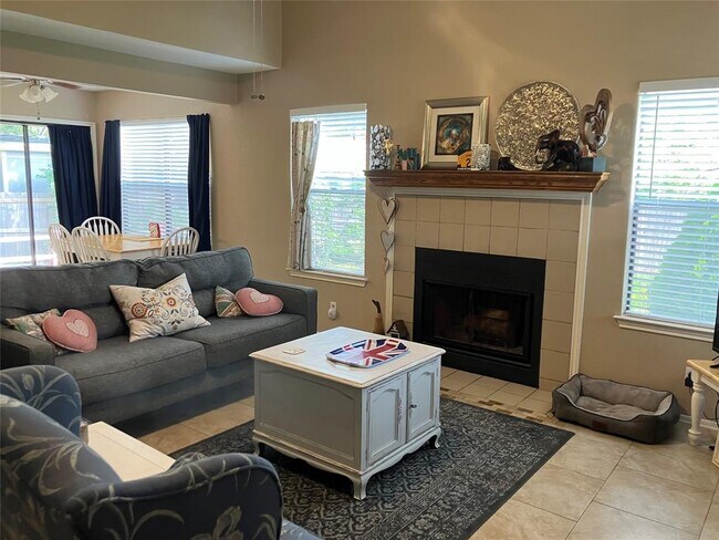 Building Photo - 904 Cottonwood Cove