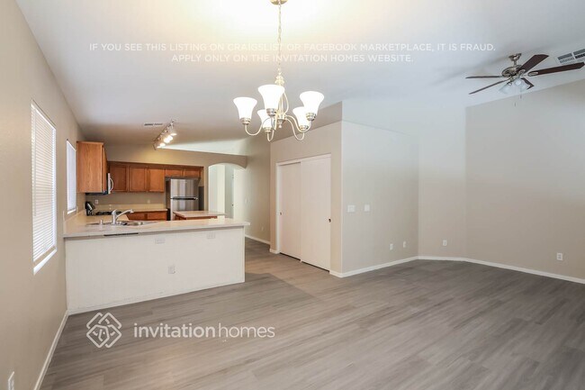Foto del edificio - 5908 Wood Petal St