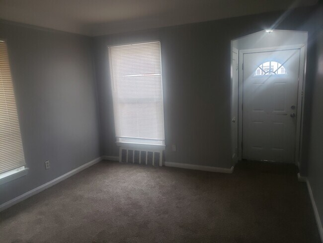 Building Photo - Ranch Home -ACCEPTS SECTION 8
