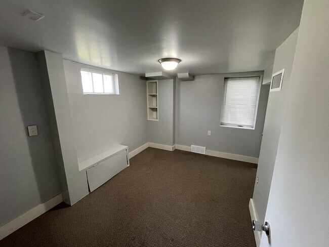 Building Photo - 6502 N 36th St